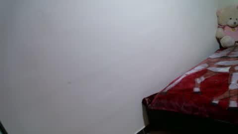 Snapshot of couplecaliente10 chatting on 12.01.25 couplecaliente10 online show from 12.01.25