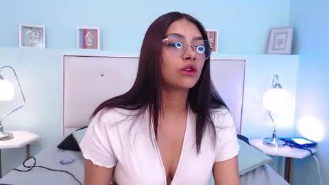 lola y juan online show from 03.12.25