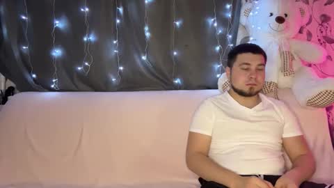 Emily  Ryan online show from 12.04.25