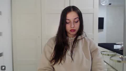 Courtney online show from 11.03.25