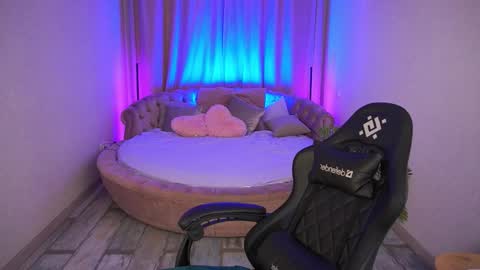 cozymell online show from 11.27.25