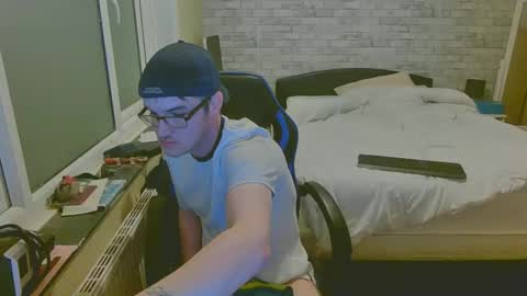 Snapshot of craigy1605 chatting on 03.03.25 Cre8 craigy1605 TikTok craig..gray online show from 03.03.25