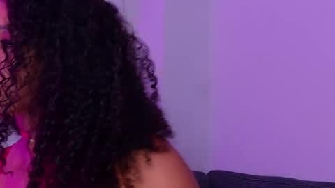 Laura  online show from 12.01.25