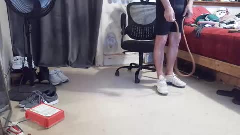 Snapshot of crazy4feetmanic chatting on 05.11.26 drbucknaked online show from 05.11.26