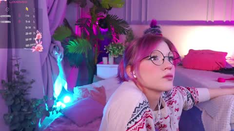 Snapshot of crazy__wine chatting on 12.25.24 Sonya online show from 12.25.24