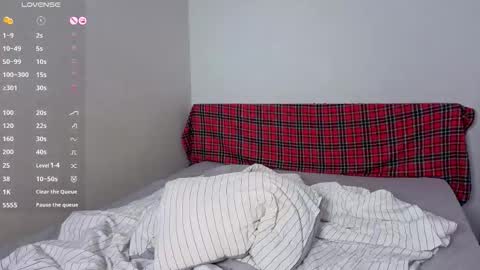 crazy_space11 online show from 02.25.26