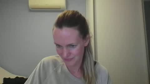 Anny online show from 11.23.25