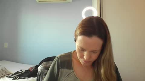 Anny online show from 12.04.25