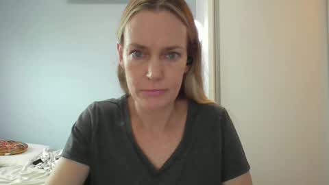 Anny online show from 02.04.26