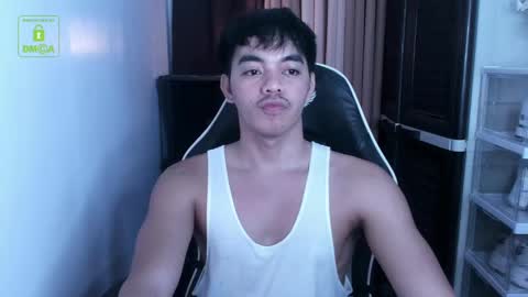 Snapshot of crazyasiancum chatting on 12.08.24 Zion online show from 12.08.24