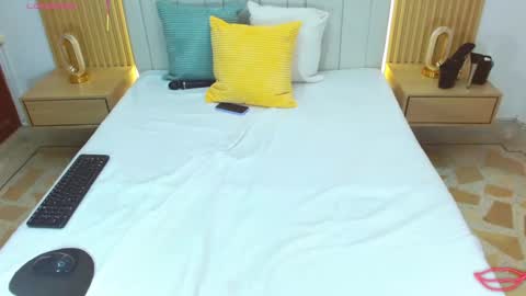 Snapshot of crazybigass chatting on 10.29.25 Sara online show from 10.29.25