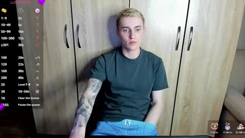 Snapshot of crazybottom99 chatting on 03.10.25 Alex online show from 03.10.25