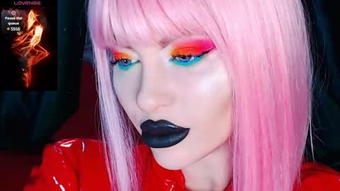 Snapshot of crazypinkyball chatting on 12.30.24 Roxy online show from 12.30.24