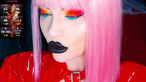 Snapshot of crazypinkyball chatting on 01.25.25 Roxy online show from 01.25.25