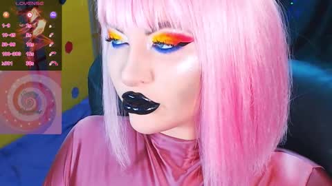 Snapshot of crazypinkyball chatting on 10.17.25 Roxy online show from 10.17.25