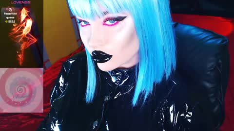 Snapshot of crazypinkyball chatting on 03.29.26 Roxy online show from 03.29.26