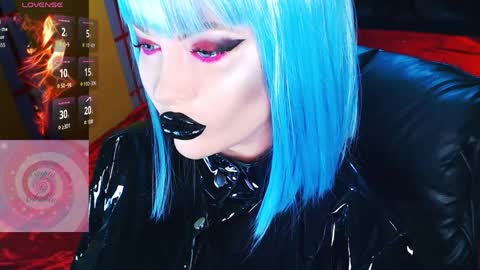Snapshot of crazypinkyball chatting on 04.01.26 Roxy online show from 04.01.26