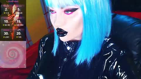 Snapshot of crazypinkyball chatting on 05.07.26 Roxy online show from 05.07.26