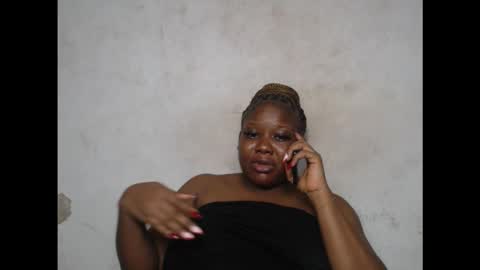 Snapshot of crazyslut17 chatting on 09.30.25 crazyslut17 online show from 09.30.25