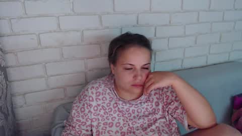 Crazyy Girl  online show from 12.04.25