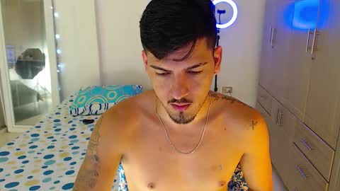 Snapshot of crazyybull chatting on 11.21.25 Bull online show from 11.21.25