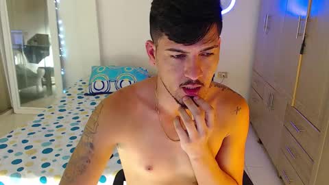 Snapshot of crazyybull chatting on 11.23.25 Bull online show from 11.23.25