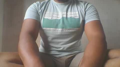 Snapshot of crazzy_booy chatting on 10.25.25 crazzy_booy online show from 10.25.25