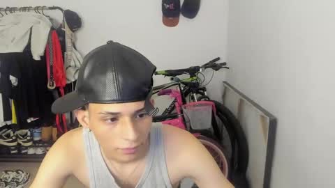 Snapshot of crazzy_master1 chatting on 04.22.26 crazzy_master1 online show from 04.22.26