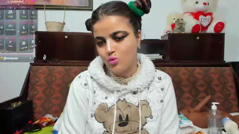 Snapshot of crazzy_pussy chatting on 05.10.26 Ana online show from 05.10.26