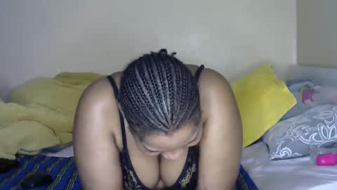 Snapshot of cream_squirts10 chatting on 04.15.26 squirts10 online show from 04.15.26