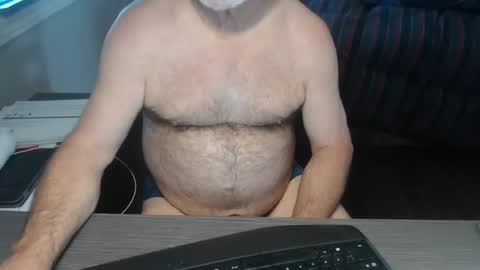 Creamormilk online show from 09.21.25