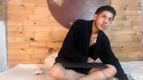 Snapshot of creampie_couple1 chatting on 02.14.25  CAMILA Y SEBASTIAN online show from 02.14.25