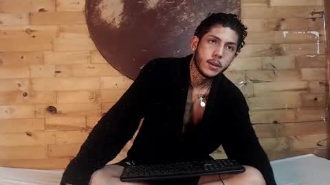 Snapshot of creampie_couple1 chatting on 03.10.25  CAMILA Y SEBASTIAN online show from 03.10.25