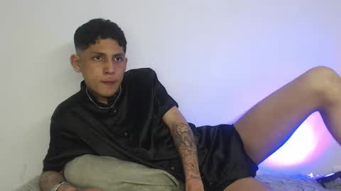 Snapshot of creampie_couple1 chatting on 01.17.26 CAMILA Y SEBASTIAN online show from 01.17.26