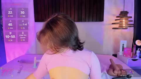 Snapshot of creamy_angelo chatting on 05.17.26 creamy_angelo online show from 05.17.26