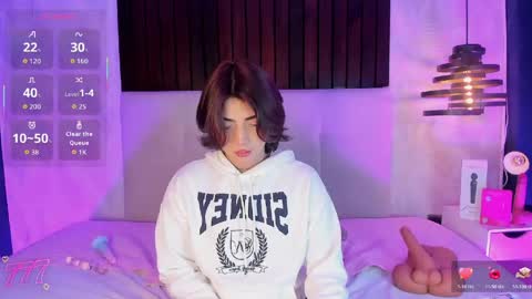 Snapshot of creamy_angelo chatting on 06.01.26 creamy_angelo online show from 06.01.26
