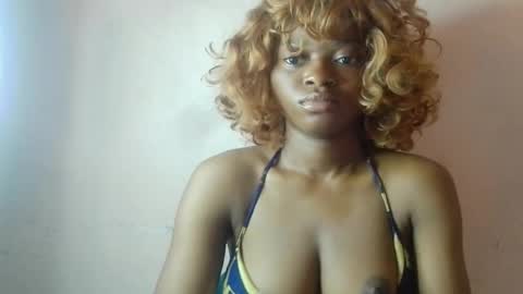 Snapshot of creamy_babyx chatting on 06.17.26 Creamy babyx online show from 06.17.26