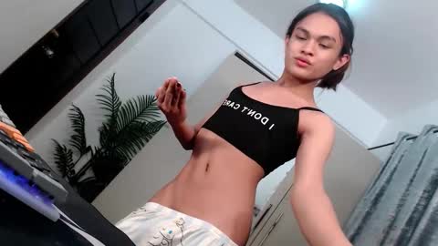 Snapshot of creamy_delilah chatting on 03.22.26 Delilah online show from 03.22.26