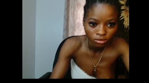 Snapshot of creamy_girl2 chatting on 01.19.26 Creamy girl2 online show from 01.19.26
