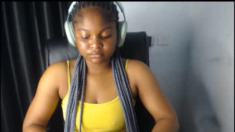 Snapshot of creamy_juicypussy chatting on 09.23.25 Lady jasmine online show from 09.23.25