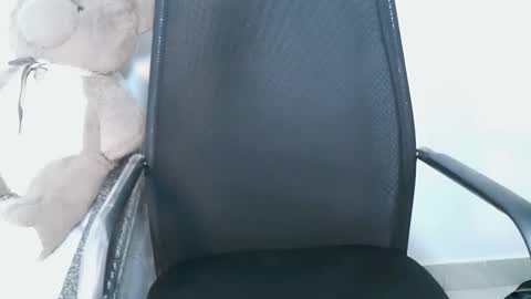 Snapshot of creamybabes0 chatting on 12.21.25 creamybabes0 online show from 12.21.25