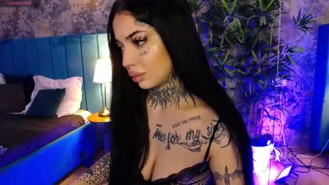 Snapshot of creamyinkk chatting on 02.17.26 Sophie online show from 02.17.26