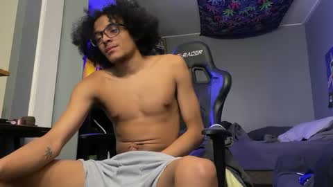 Snapshot of creamypopsicle7 chatting on 12.20.24 Cream online show from 12.20.24