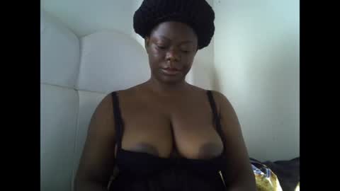 Snapshot of creamypussyxx chatting on 05.11.26 creamypussyxx online show from 05.11.26