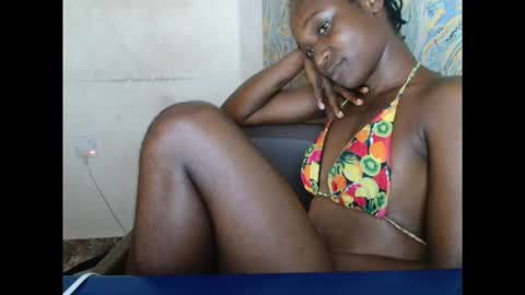 Snapshot of creamyxsugar chatting on 09.27.25 creamyxsugar online show from 09.27.25