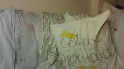 Snapshot of creamyy_pussy chatting on 10.21.25 creamyy_pussy online show from 10.21.25