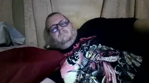 Snapshot of creeeping_death chatting on 06.19.26 The hopeless romantic online show from 06.19.26