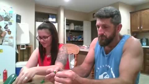 Snapshot of creeksidecouple chatting on 09.29.25 Creeksidecouple online show from 09.29.25