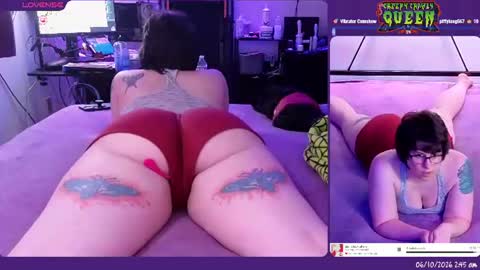 Snapshot of creepycrawlyqueen chatting on 06.10.26 Amethyst online show from 06.10.26