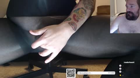 Snapshot of crewny chatting on 02.13.26 crewny online show from 02.13.26